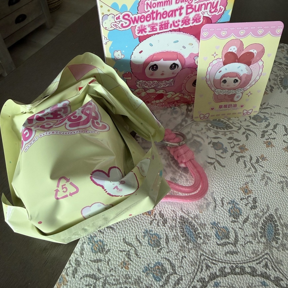 Nommi Baby Sweetheart Bunny Strawberry Cream- Pink - Picture 3 of 4